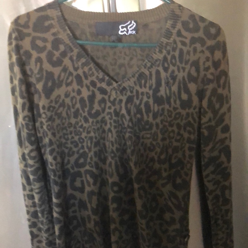WOMENS LONG SLEEVE FOX SIZE LARGE TOP!!